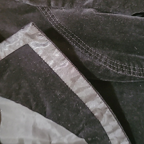 DKNY | Velvet Jacket - Picture 10 of 10